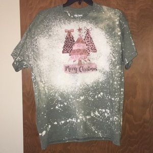 Gildan XL distressed tee shirt